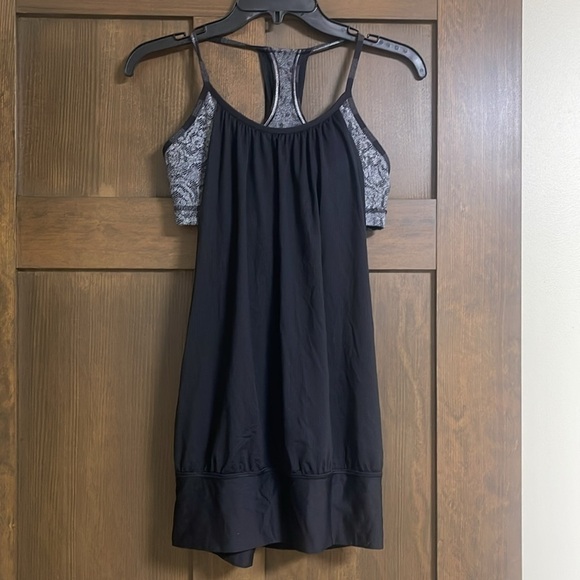Lululemon Athletica No Limits Tank Black Rose Herringbone Built in Bra Size 6 - Picture 5 of 8